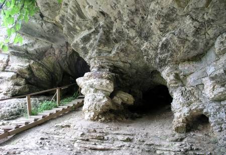 Воронцовские и Ахштырская пещеры